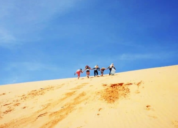 Du lịch Quy Nhơn đồi cát Phương Mai